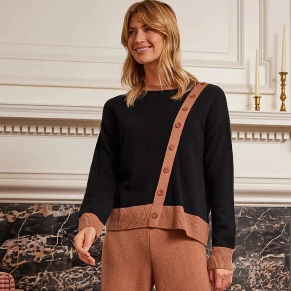 Summersalt The Luxe Cashmere Blend Button Crewneck Comfy in Black/Deep Tan L